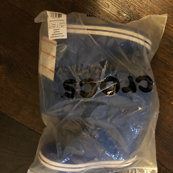 Crocs Women's Winter Puff Boot - New In Package - Picture 10 of 10